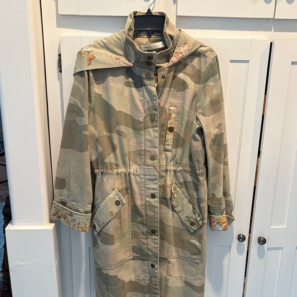 Anthropologie Pilcro coat.. beautiful camo with flowered cuffs by Pilcro